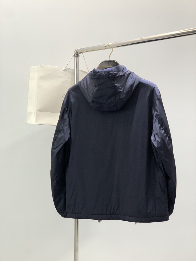 Pra*a outwear